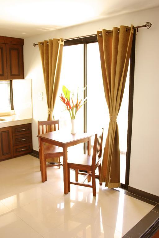 Aparthotel Lakeview Condotel 3*