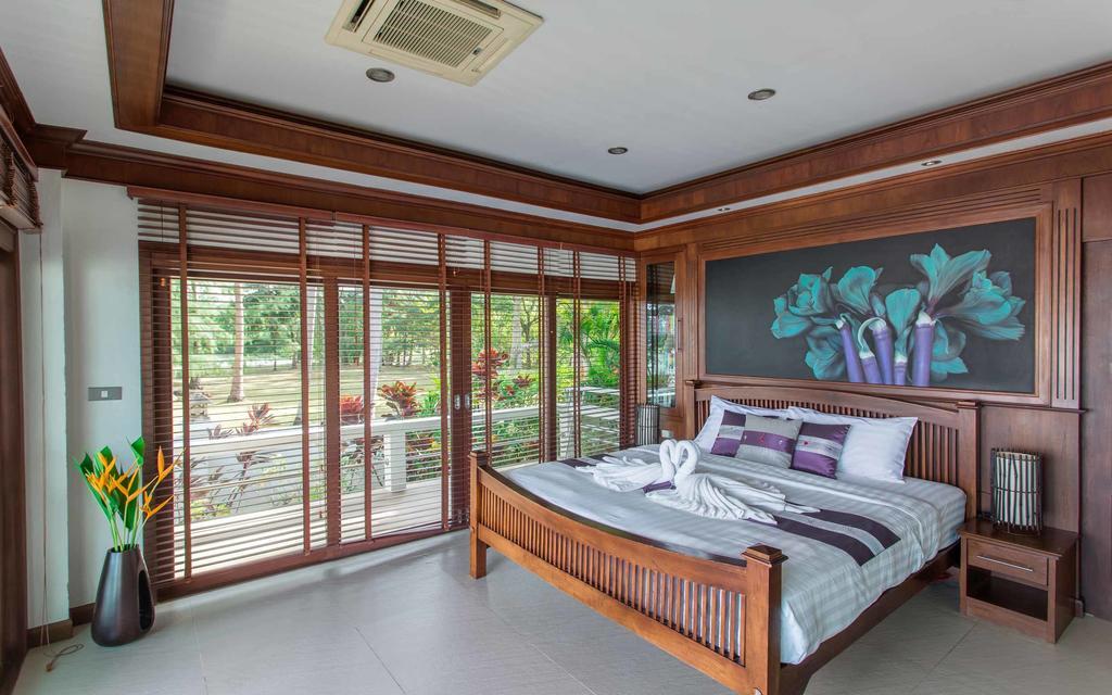 Villa Julie Lipa Noi
