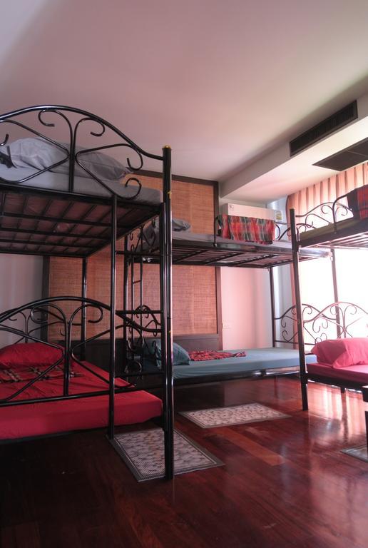 Loro Loco 2 Hostel *