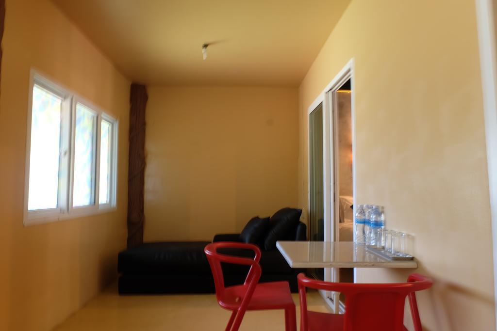 The Sun And Restaurant Resort Koh Phayam