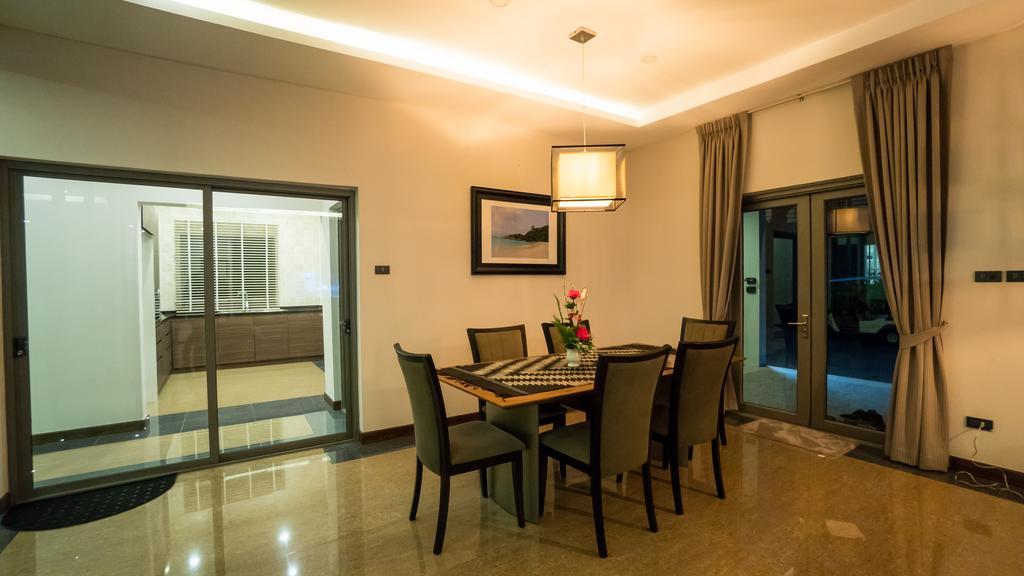 Navin Premiere Pool Villa *
