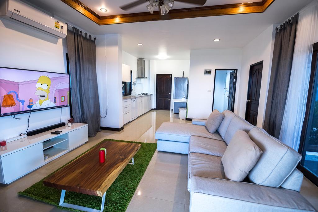 Aurora Villa *