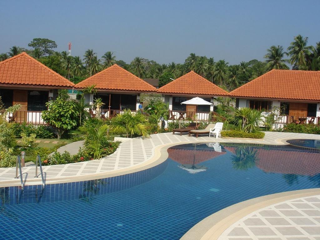 Sailom Bangsaphan Resort 3*
