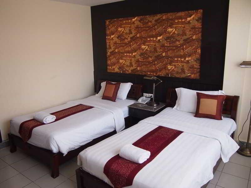 Jomtien Holiday 3*