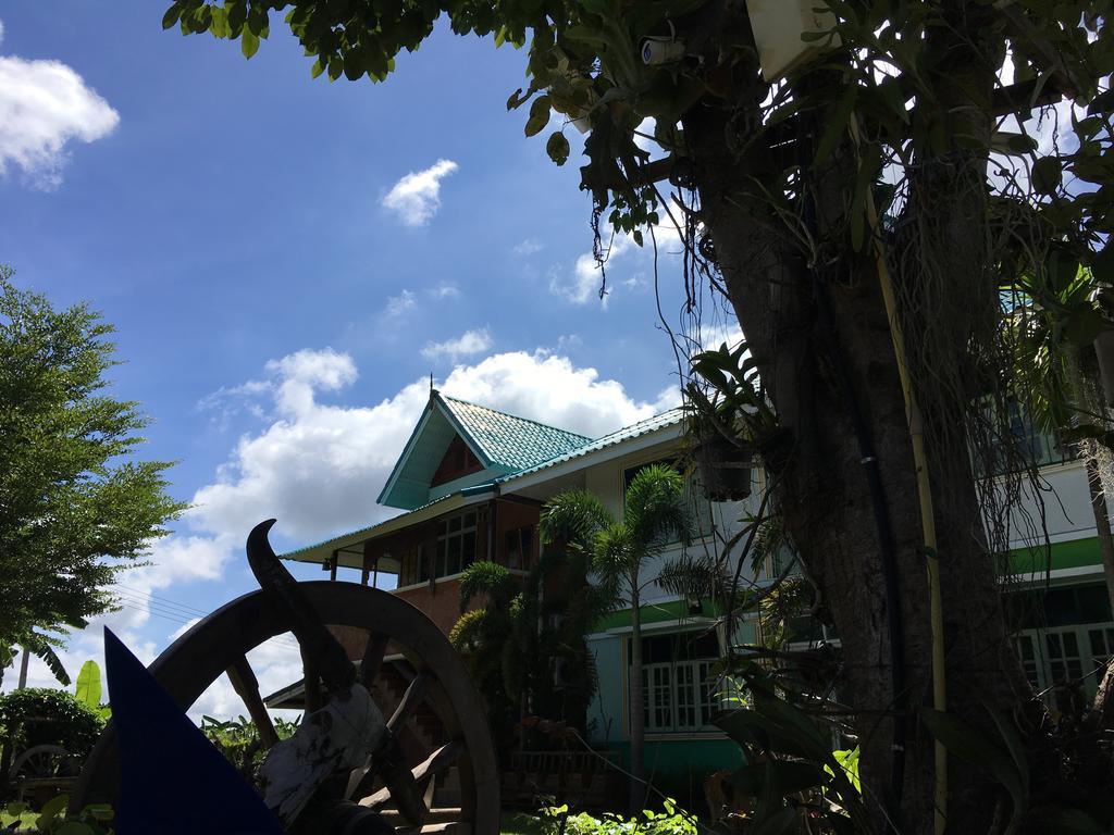 Heun Baan Rong Khun