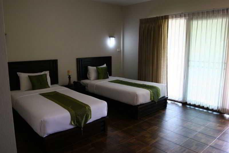 Phuwanalee Resort