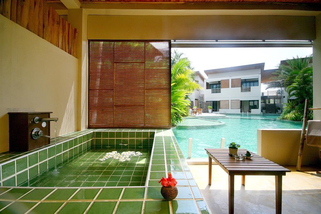 The Hideaway 3* HHQ