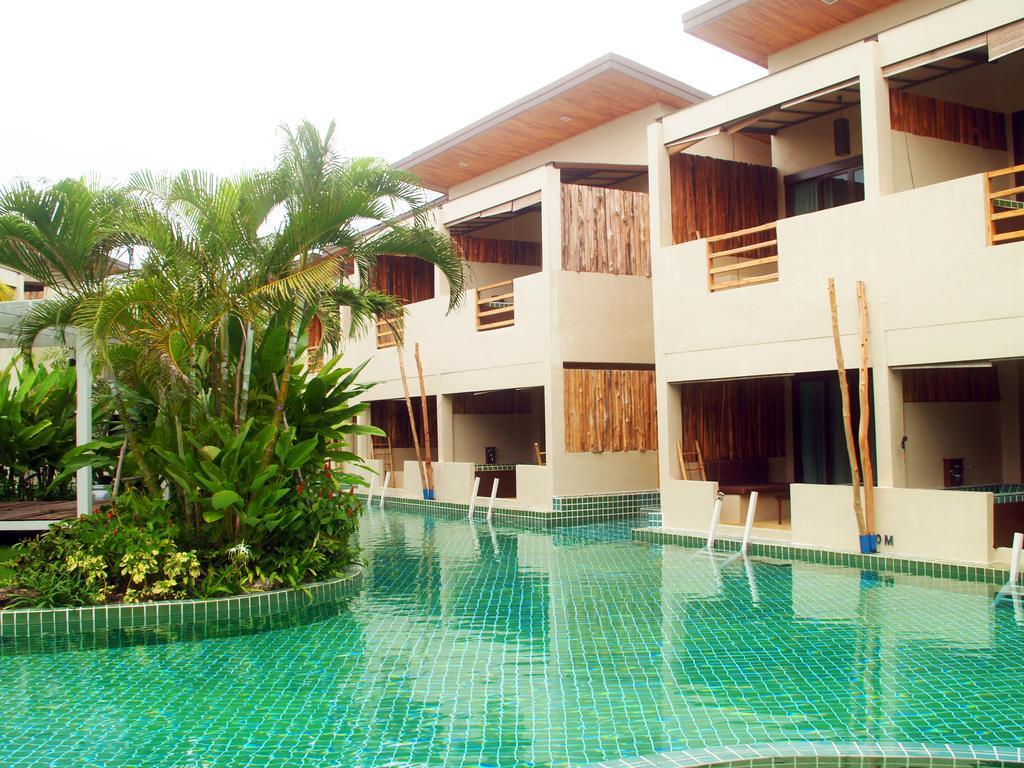The Hideaway 3* HHQ