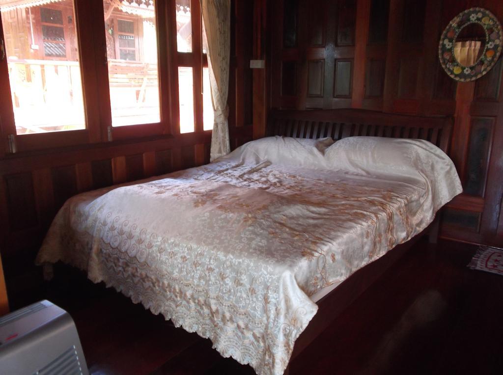 Guest house Ruenthai Rimnam