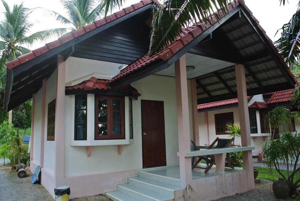 Chill Beach Holiday park Pathiu
