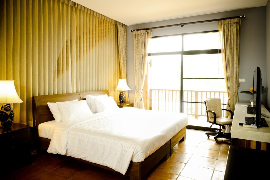 Resort Phukumhom Khao Yai 4*