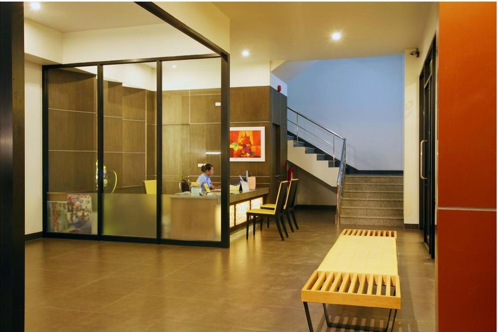 Baan Saikao Plaza & Service Inn Koh Chang