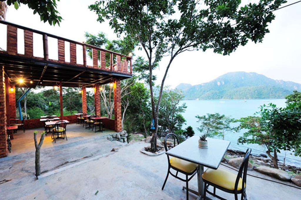 Phuphaya Seaview - Adult Only