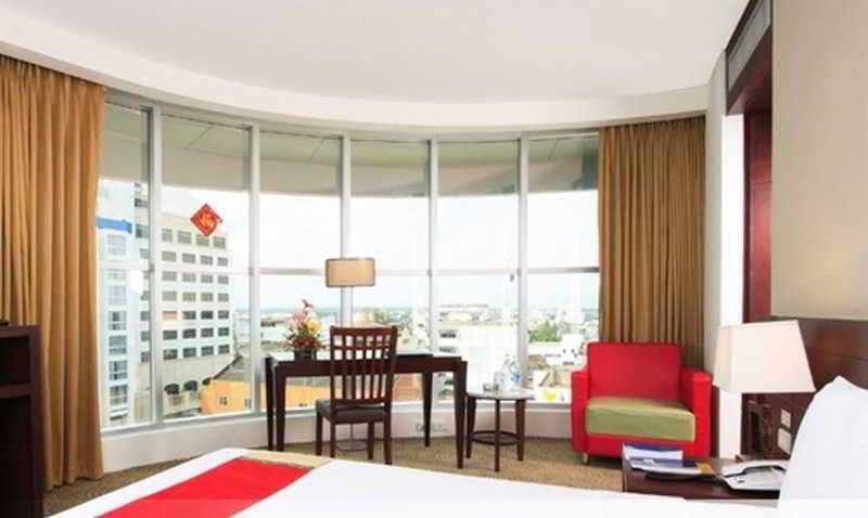 Hatyai Golden Crown Hat Yai