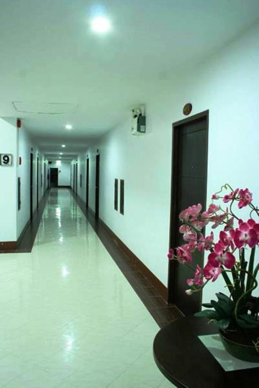 Nice Beach Hotel Hotel 2*