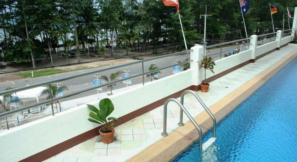 Hotel Nice Beach Hotel 2*