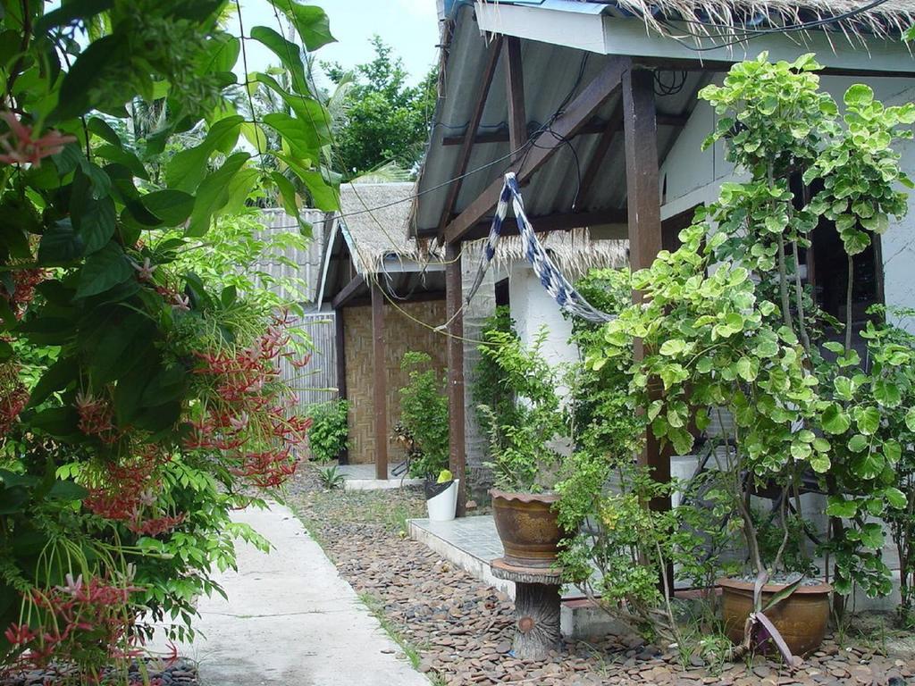 The White Pearl Beach Club Guest house 3*