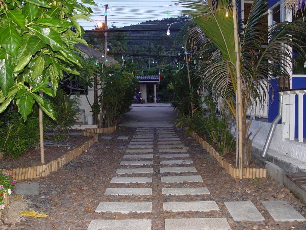 Guest house The White Pearl Beach Club Ban Bang Po