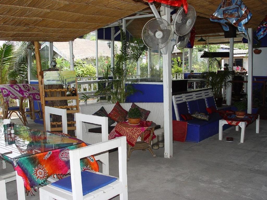 Guest house The White Pearl Beach Club