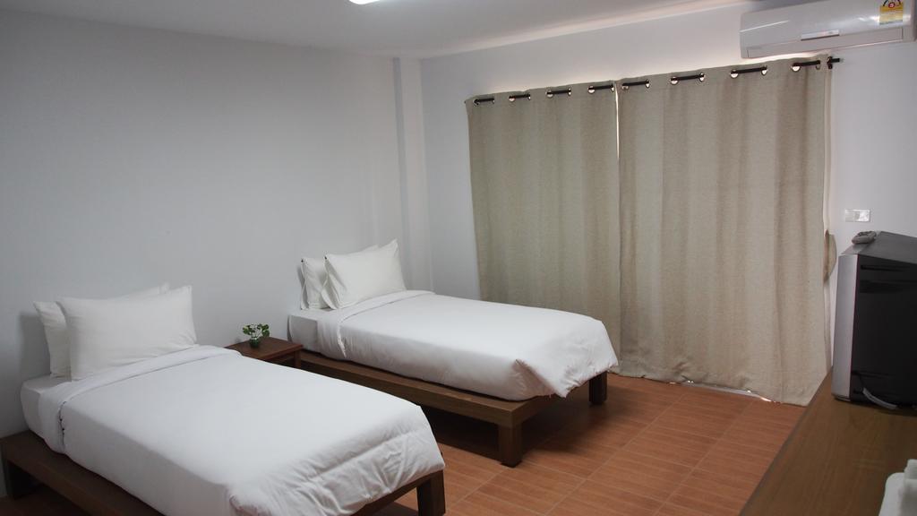 Romruen Samed Hostel
