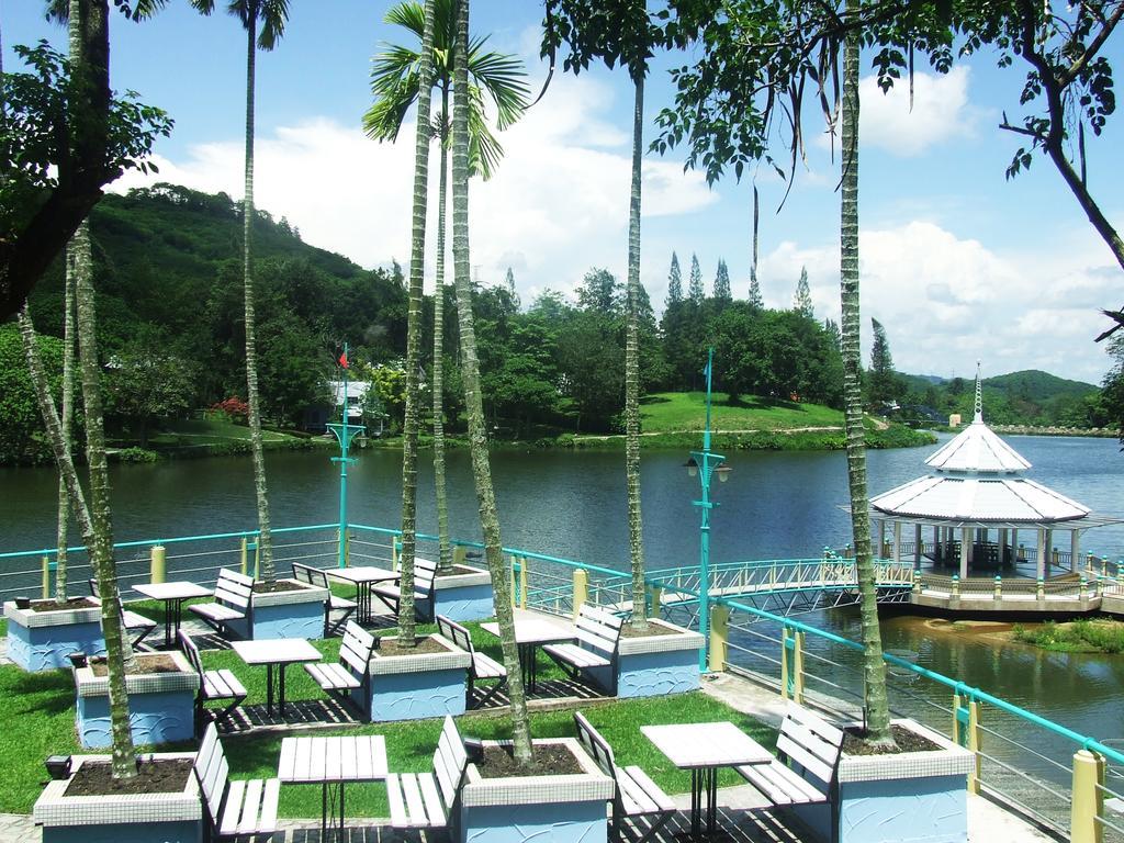 Brookside Valley Resort