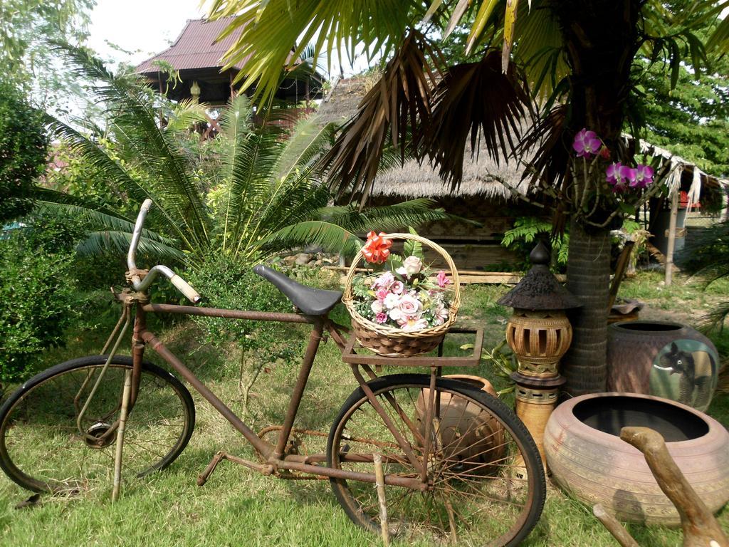 Phu Resort 2*
