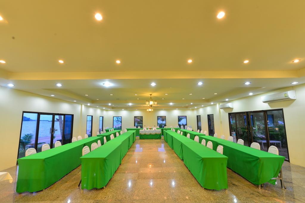 Resort Star Light And Restaurant