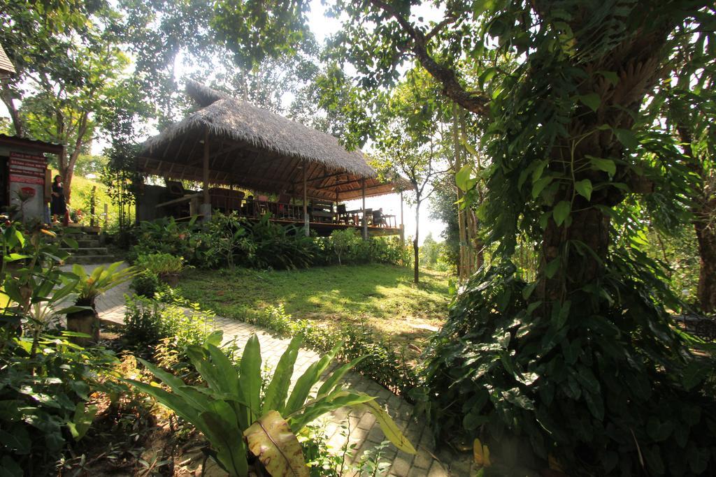 Chomjan Koh Phayam