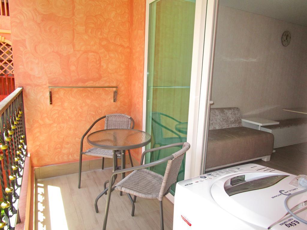 Seven Seas 409 Apartment *