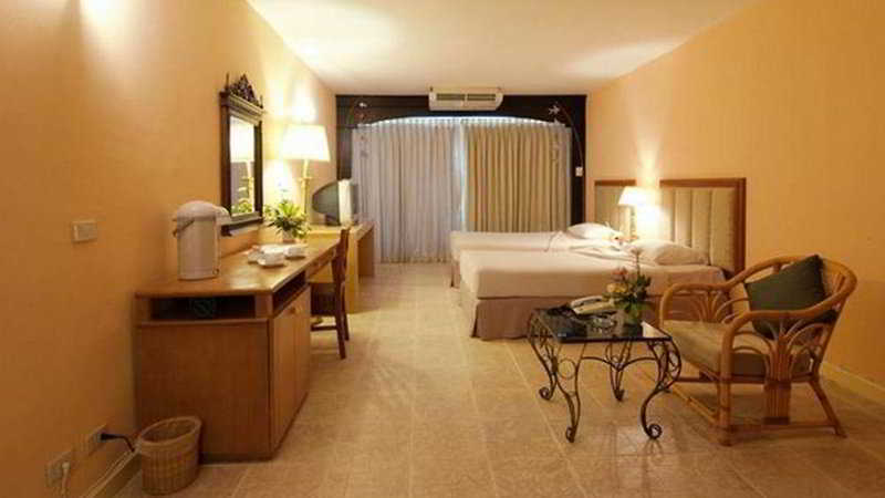 Milford Paradise Huahin * Pran Buri