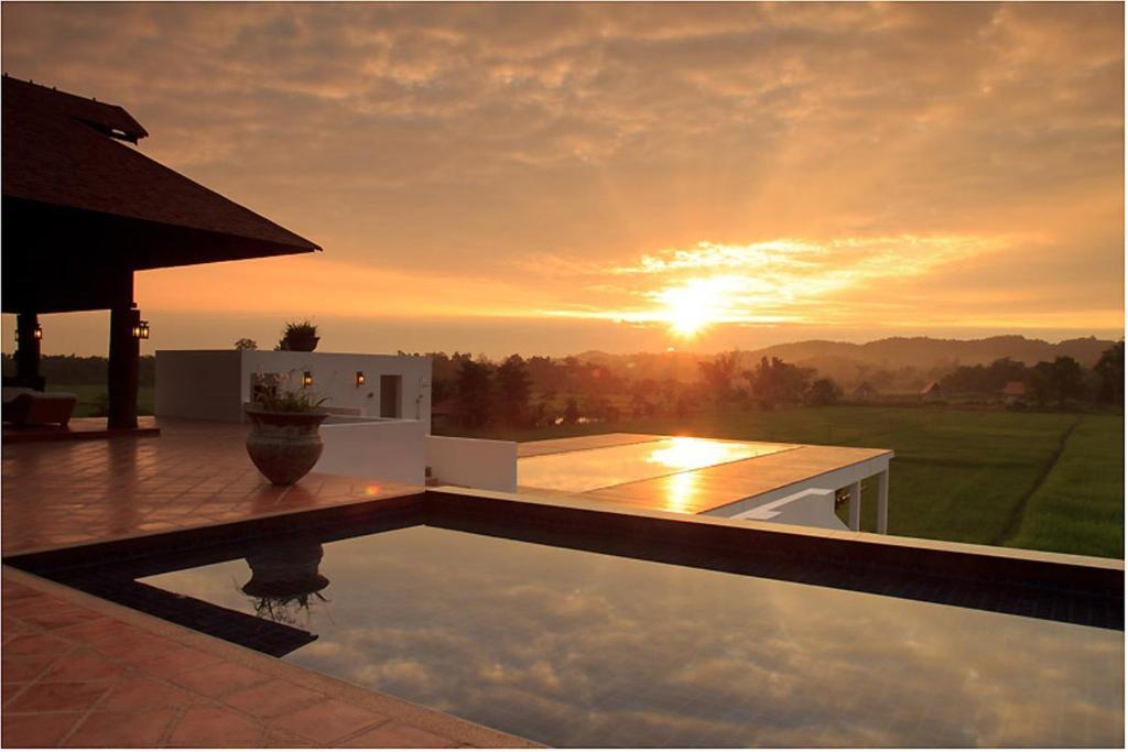 Manee Dheva & Resort Fang