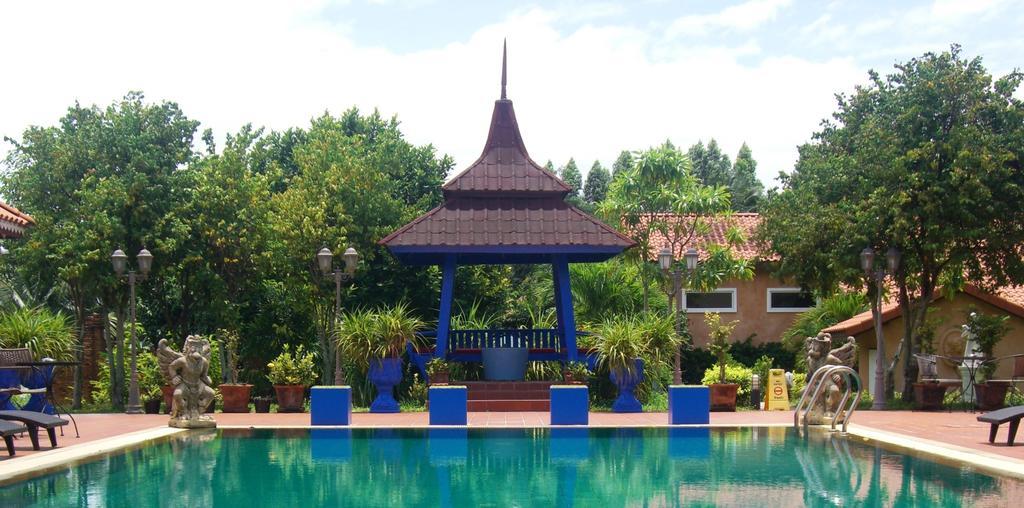 Pictory Garden Resort Sattahip
