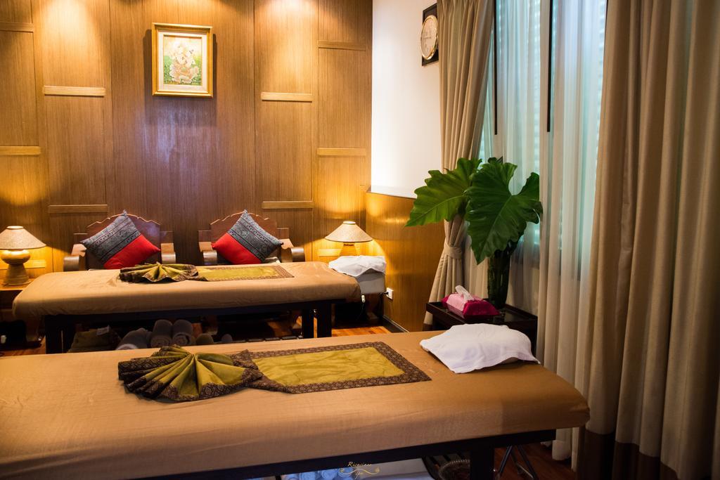 Risasinee & Resort