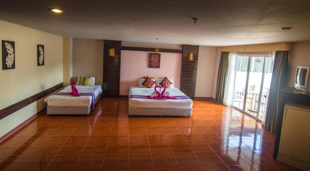 Guitar Hotel 2*
