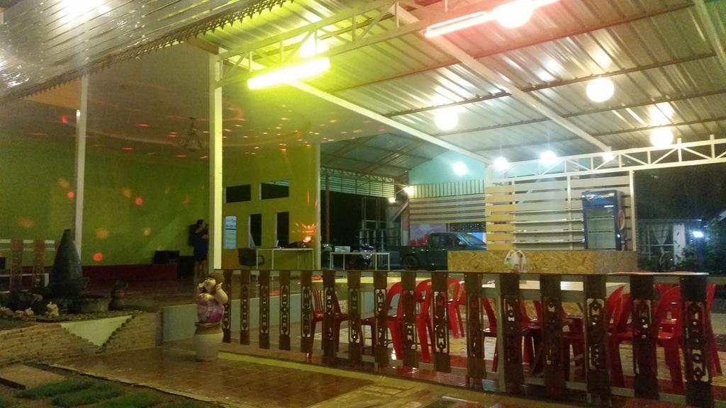 Ban Tonnam Resort Suan Phueng
