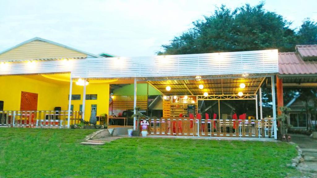 Ban Tonnam Resort Suan Phueng