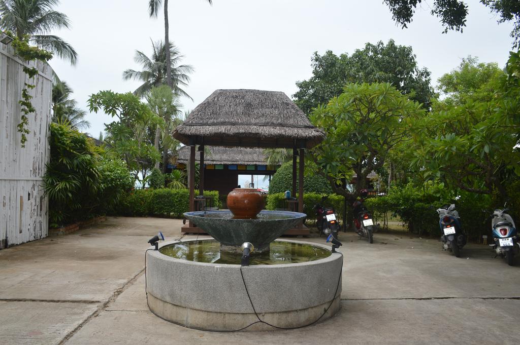 Bangrak Club Guest house