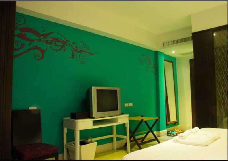 Oyo 115 Rich Boutique Hotel