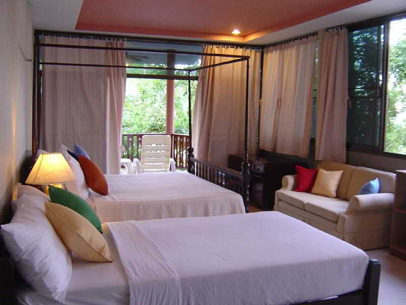 Koh Ngai Resort Resort