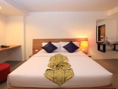 Hotel We At Sansabai Patong