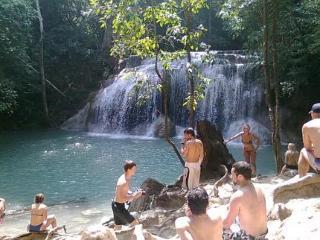 Ruenrimkwai Resort 2* Sai Yok