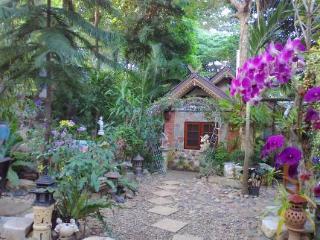 Ruenrimkwai Resort Sai Yok