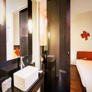 Park Srinakarin Hotel, Hotel