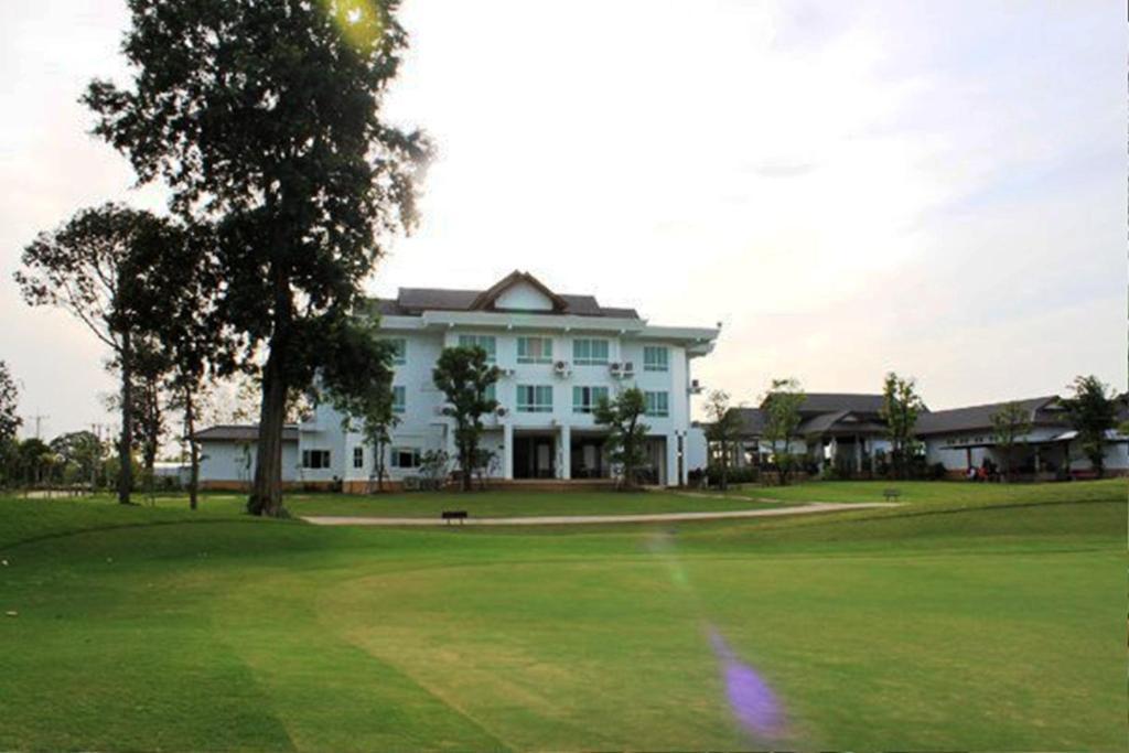 Dancoon Golf Club And 3* Ban Thum