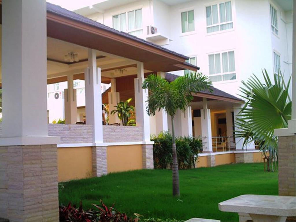 Dancoon Golf Club And Hotel 3*