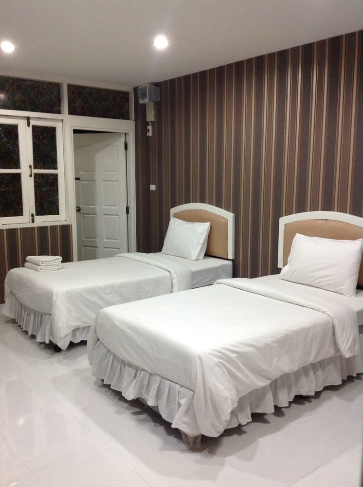 Baandara Hotel 3*