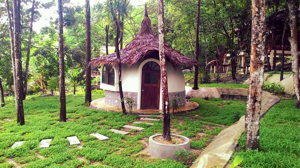 Flower Power Village Hotel Koh Phayam