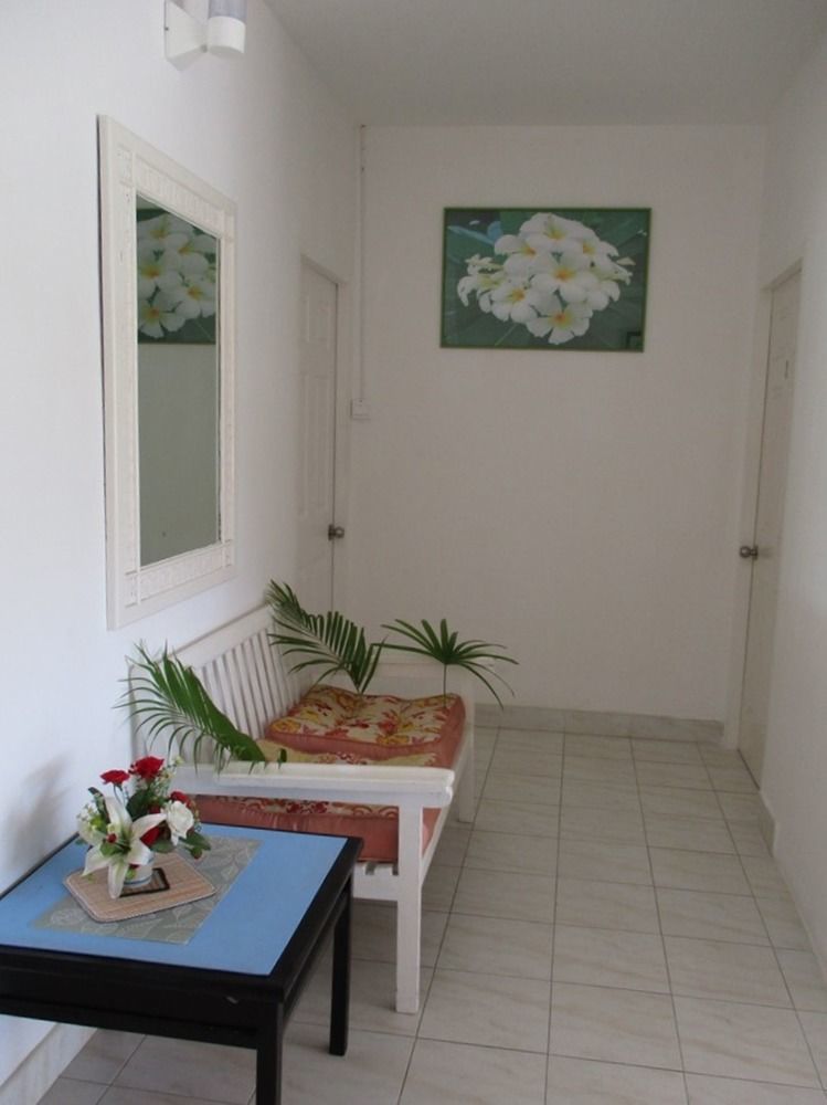 Sawasdee Phuket 2*