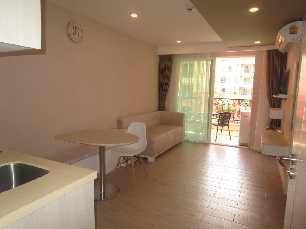 Seven Seas 410 Apartment *