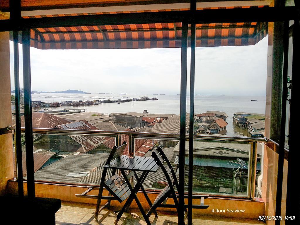 Seaview Sriracha Si Racha